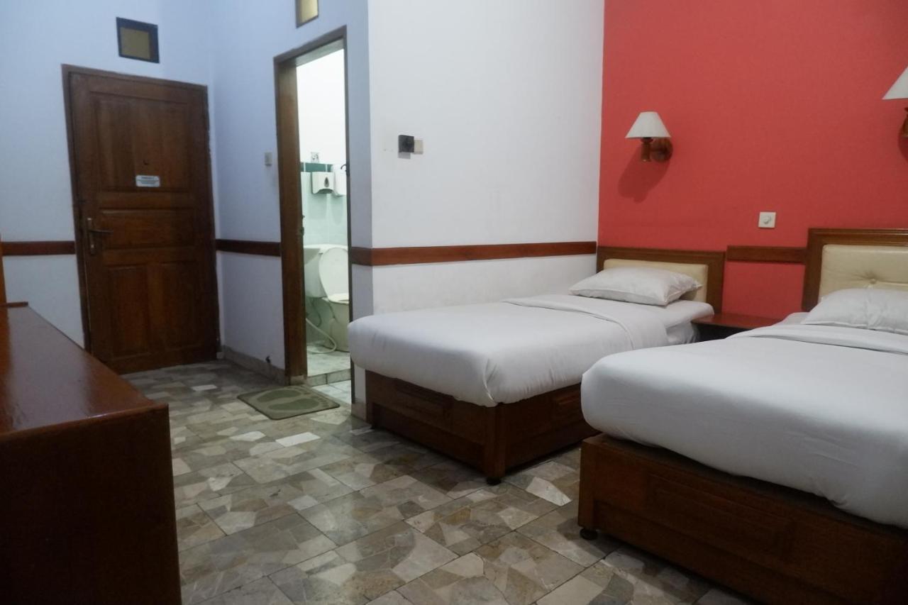 New Bali Indah Hotel Bandung Exterior foto